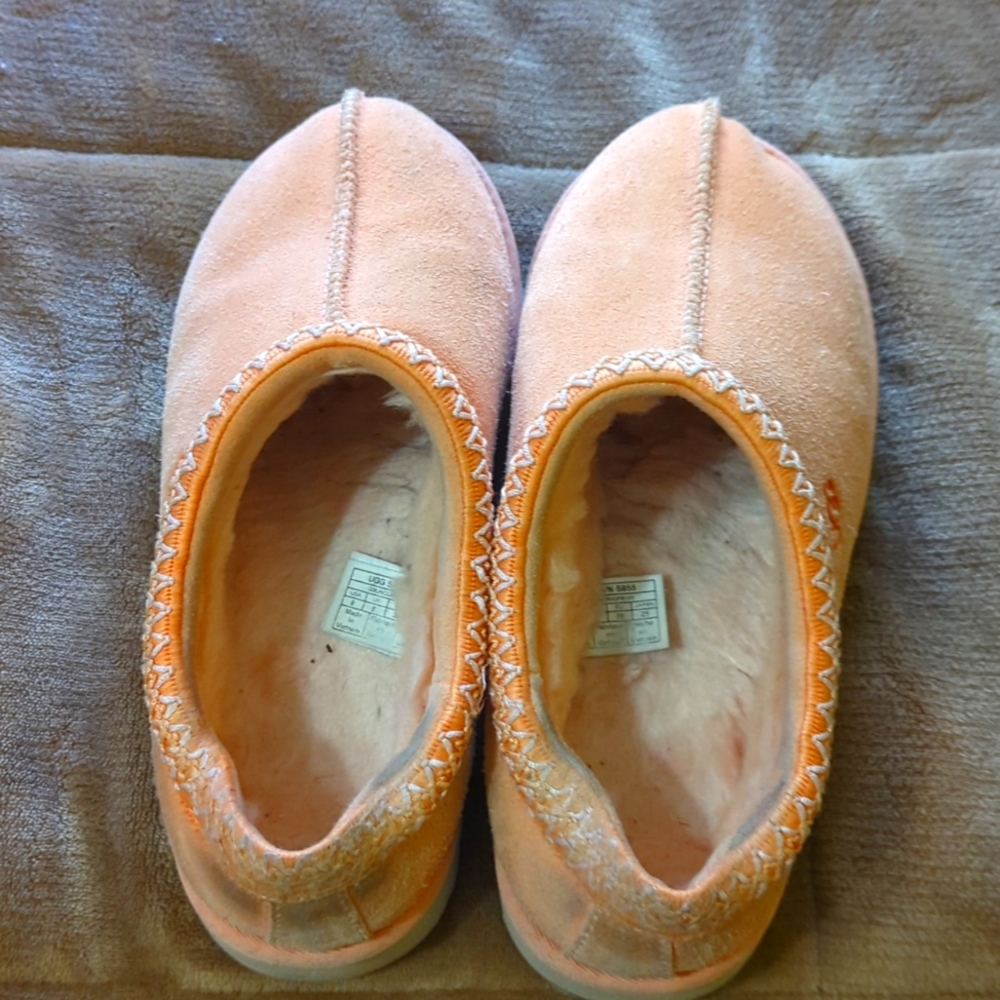 Ugg Tasman Slippers in Mango sized 8